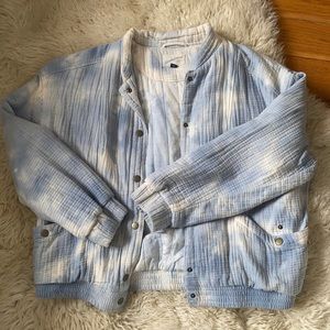 Cloud blue snap jacket